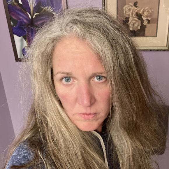 Meet your Posher, Lisa - Picture 1 of 1